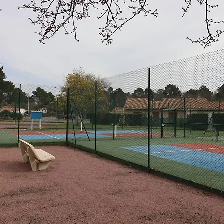 Maison Avec Piscine Et Activités, Proche La Palmyre - 4 Pers. - Fr-1-738-9 Hébergement de vacances